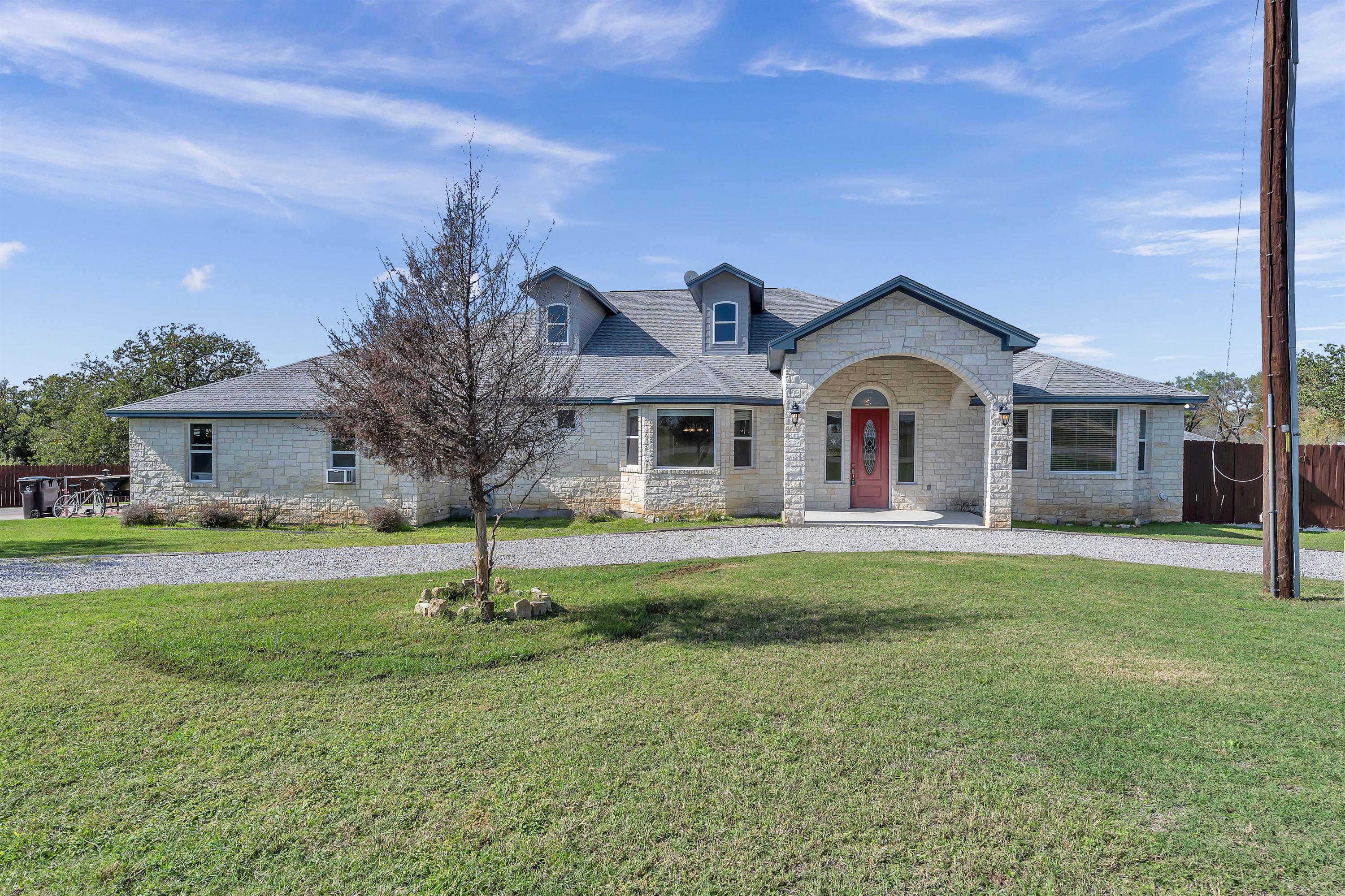 625 Skyline Drive, Kingsland, TX 78639