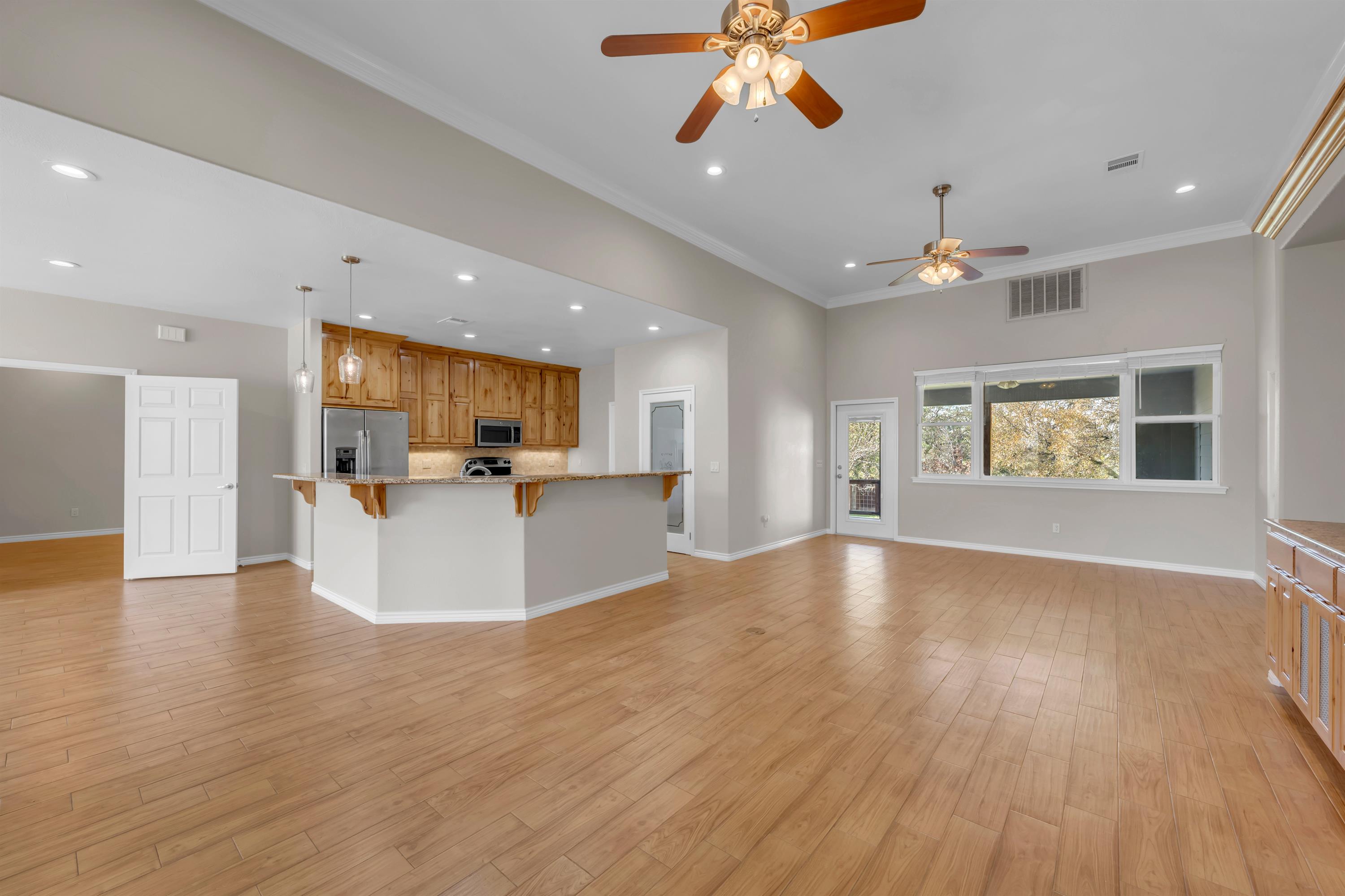 625 Skyline Drive, Kingsland, TX 78639