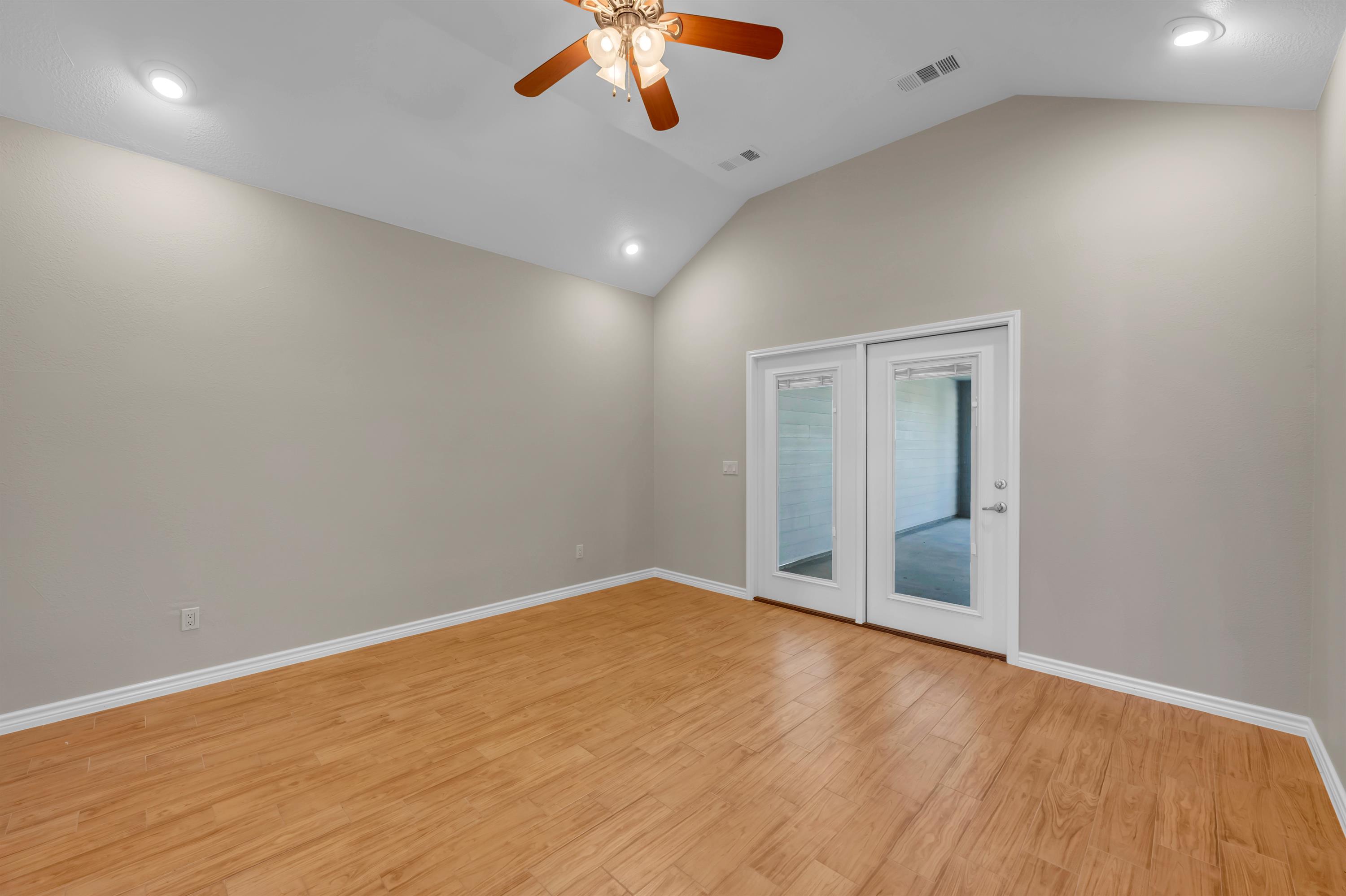 625 Skyline Drive, Kingsland, TX 78639