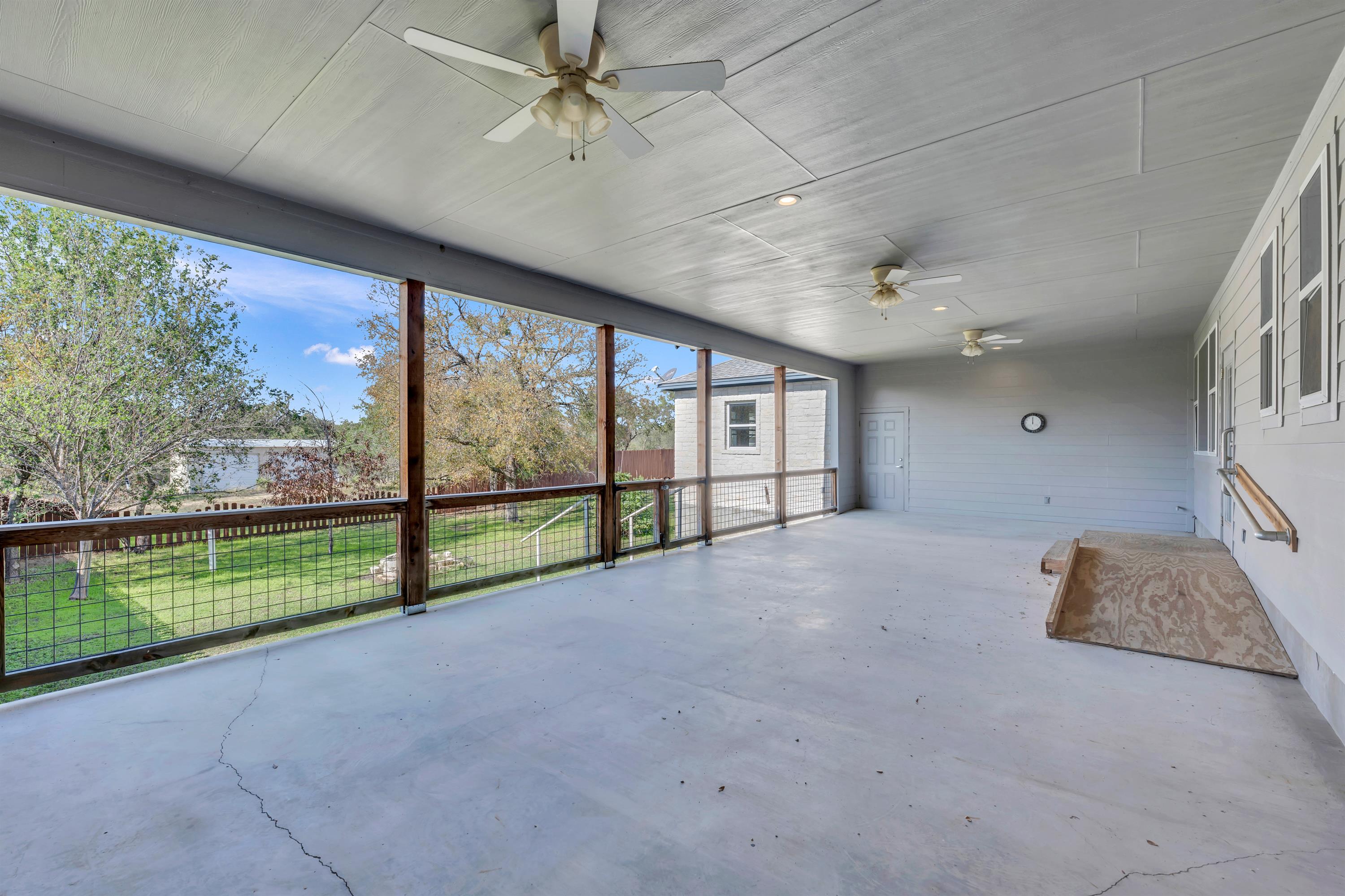 625 Skyline Drive, Kingsland, TX 78639