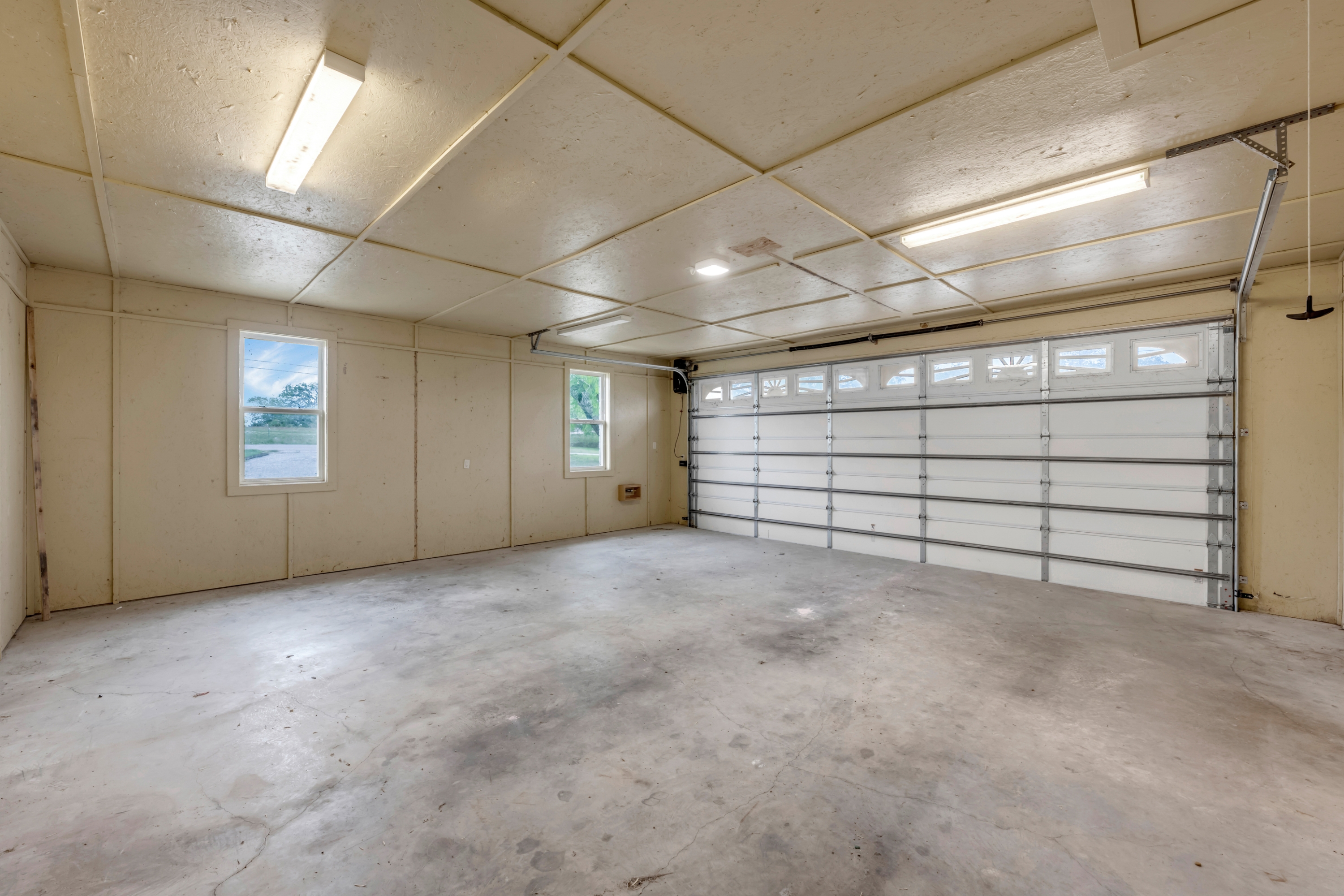 623 Skyline Drive, Kingsland, TX 78639