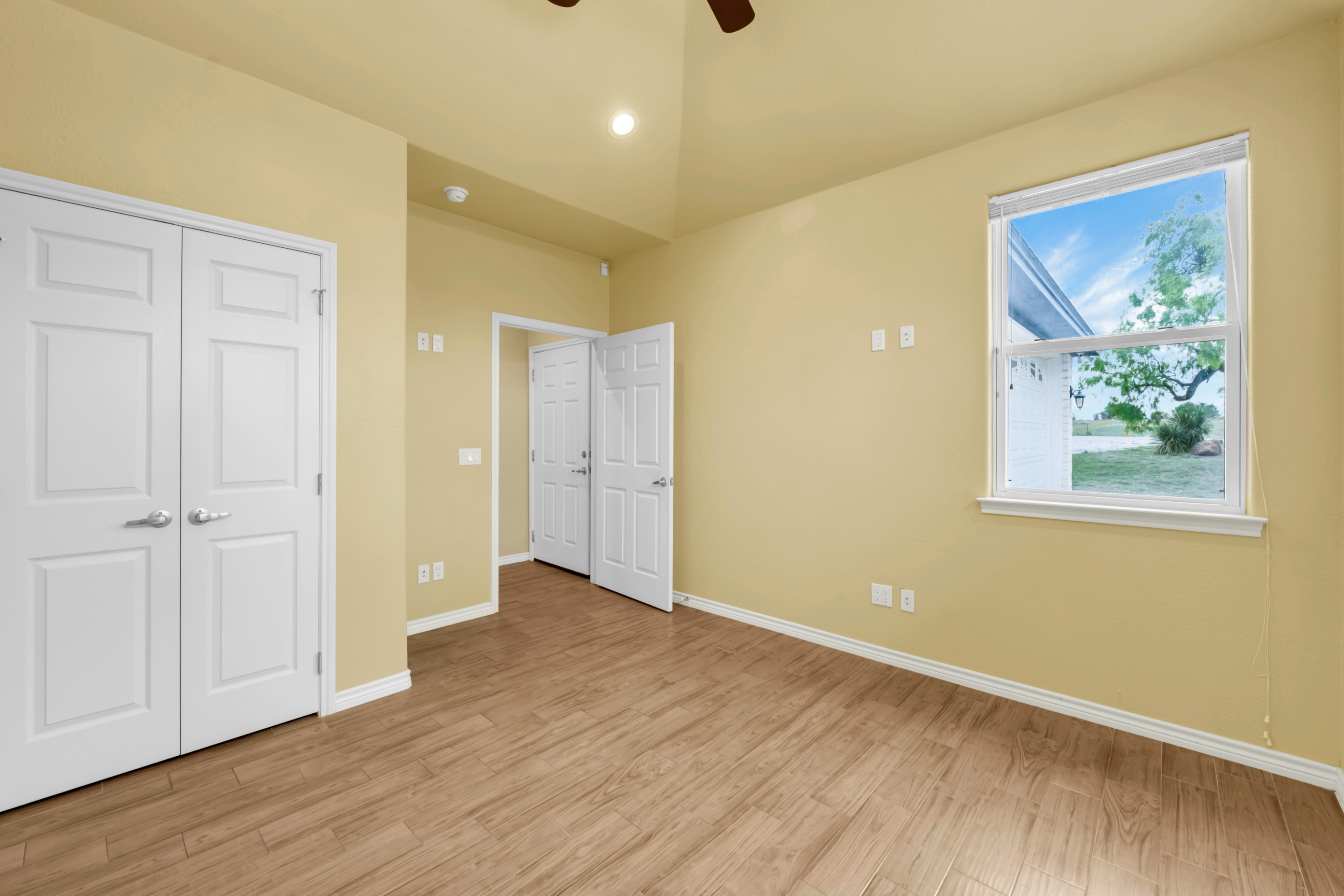 623 Skyline Drive, Kingsland, TX 78639