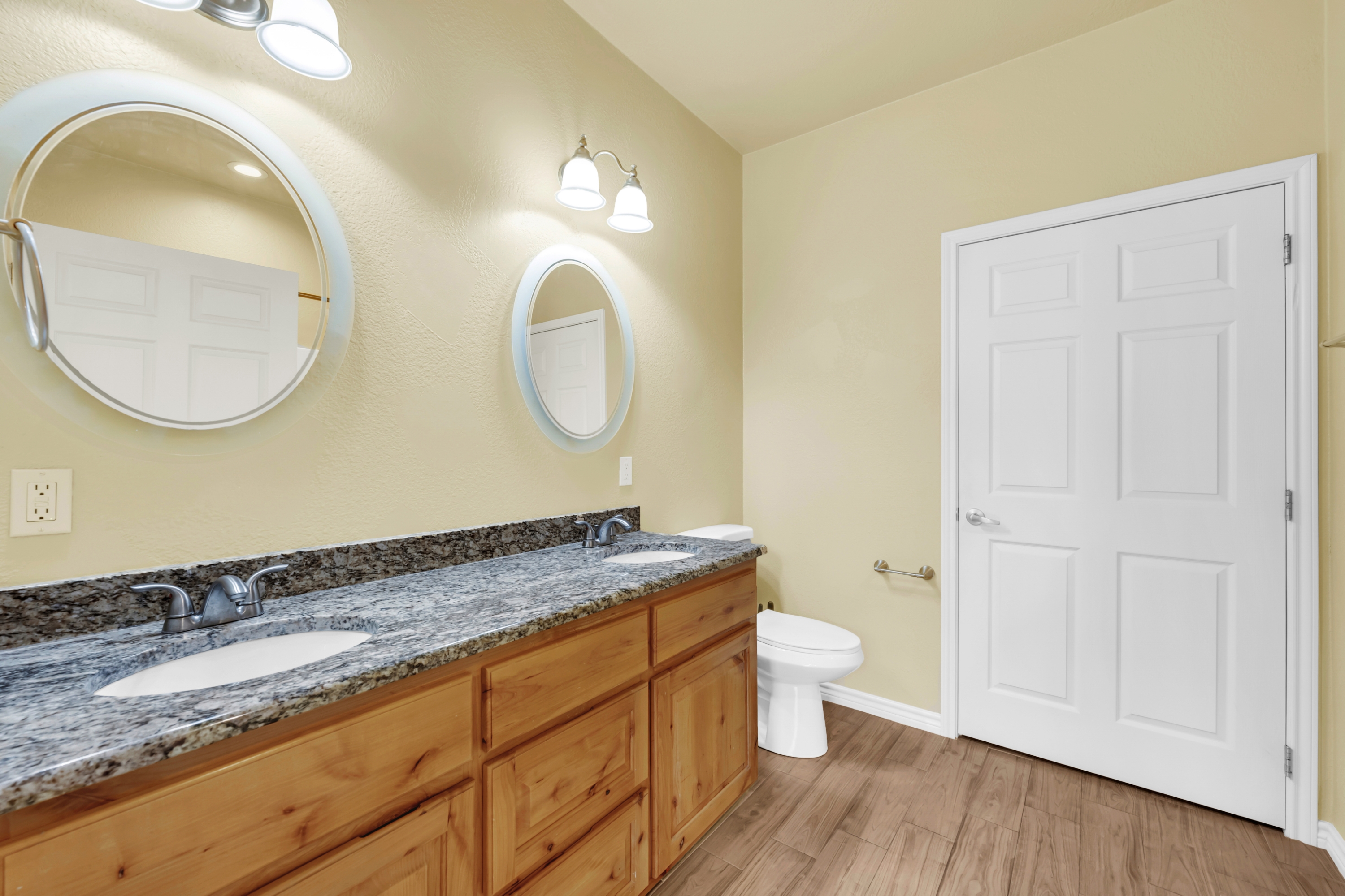 623 Skyline Drive, Kingsland, TX 78639