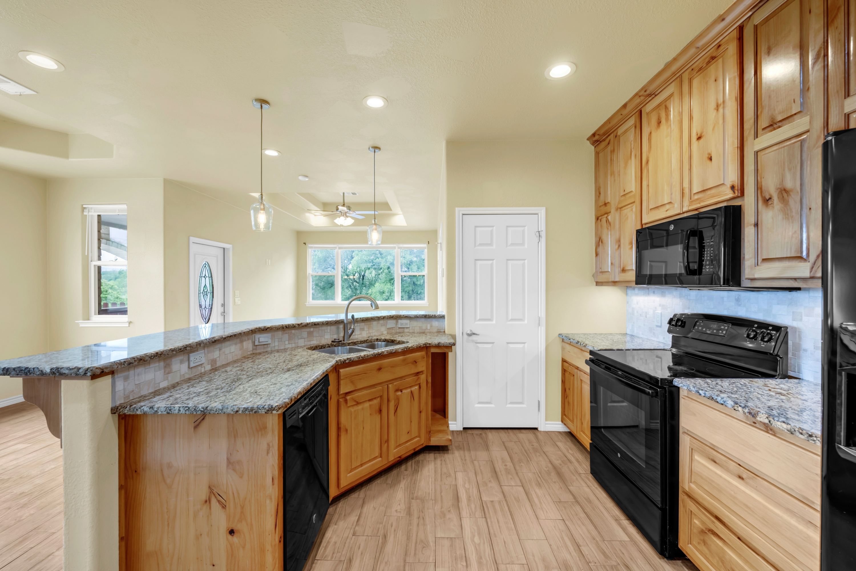 623 Skyline Drive, Kingsland, TX 78639