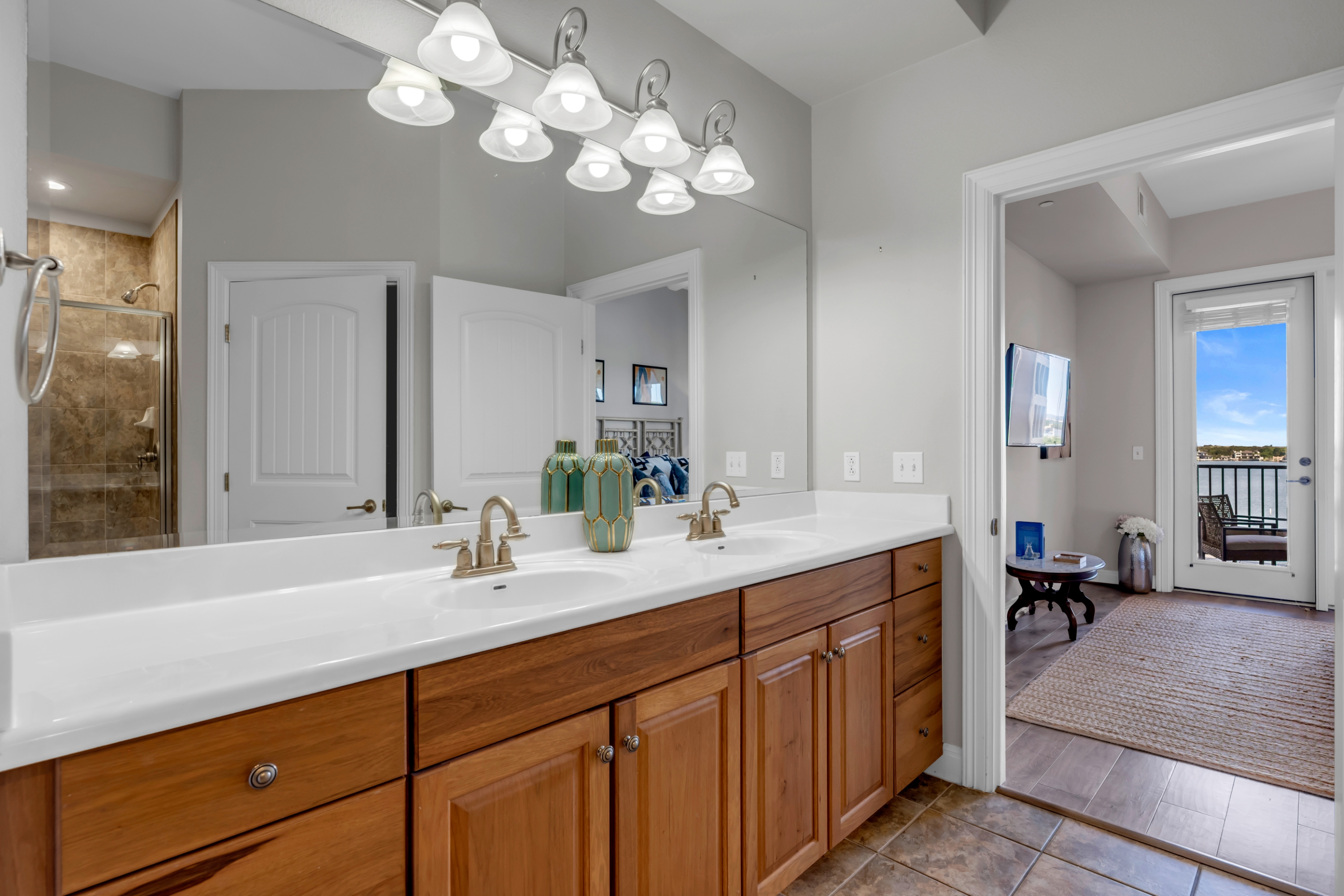 101 West Bank, Horseshoe Bay, TX 78657
