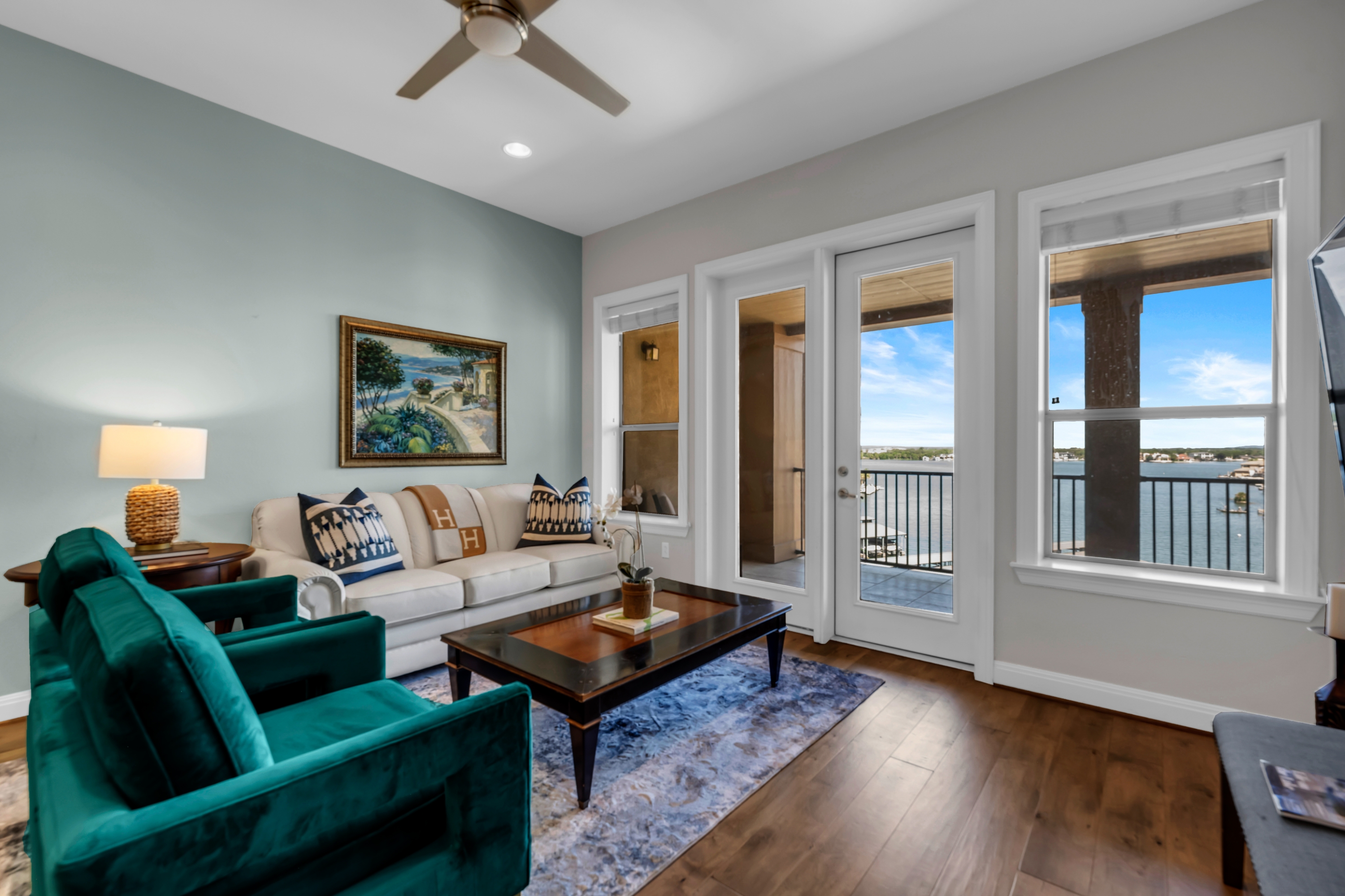 101 West Bank, Horseshoe Bay, TX 78657