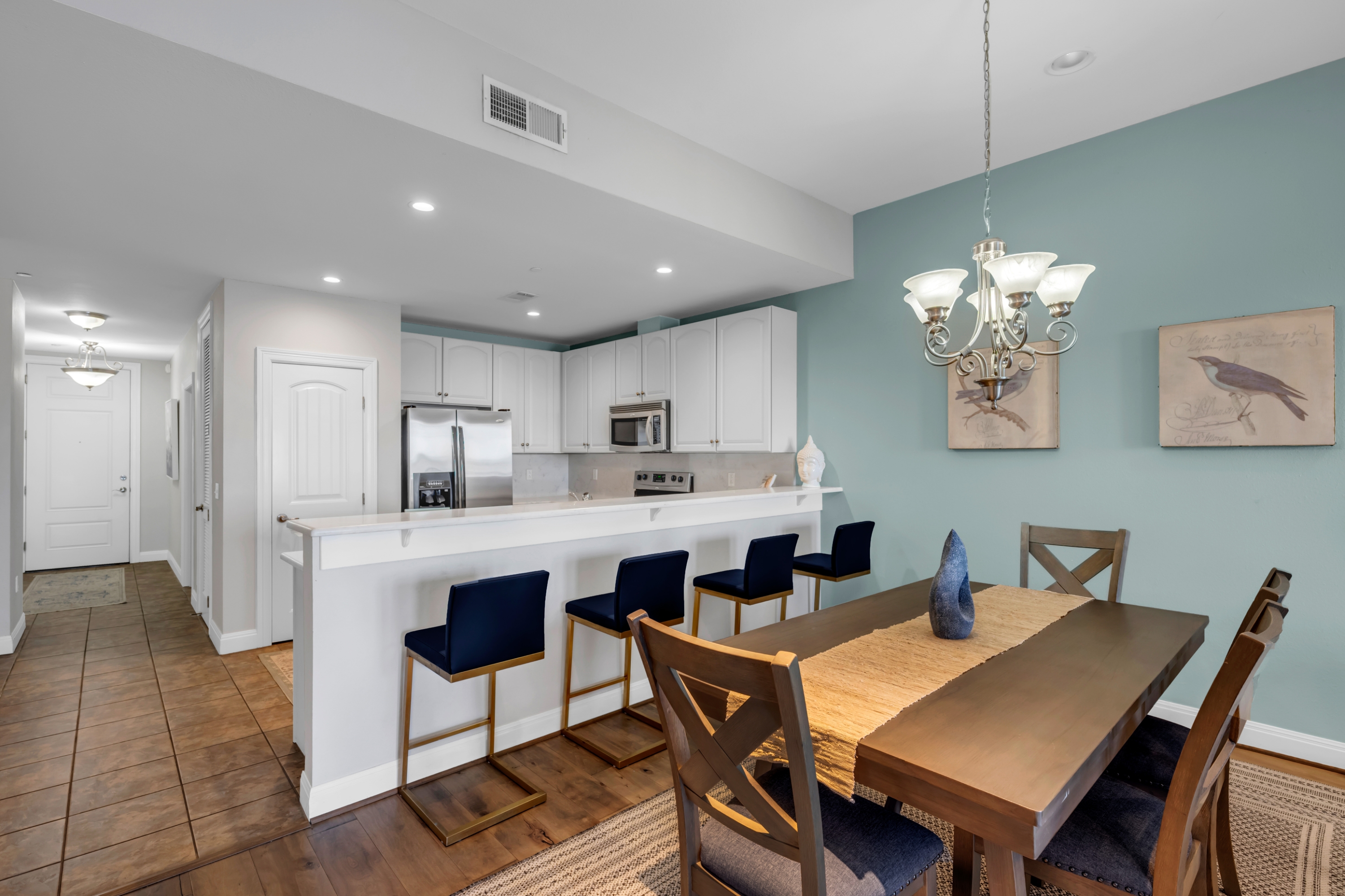 101 West Bank, Horseshoe Bay, TX 78657