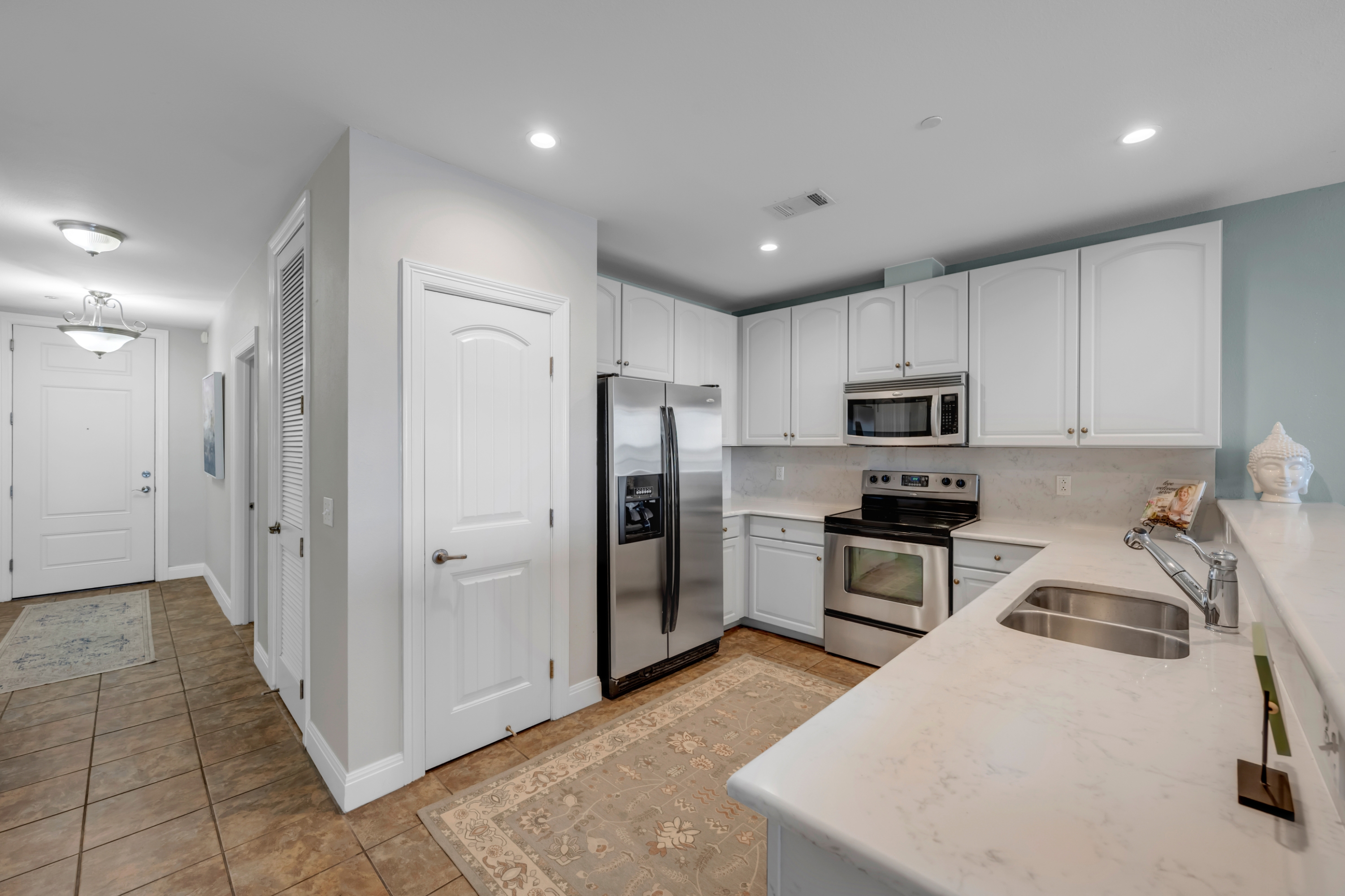 101 West Bank, Horseshoe Bay, TX 78657