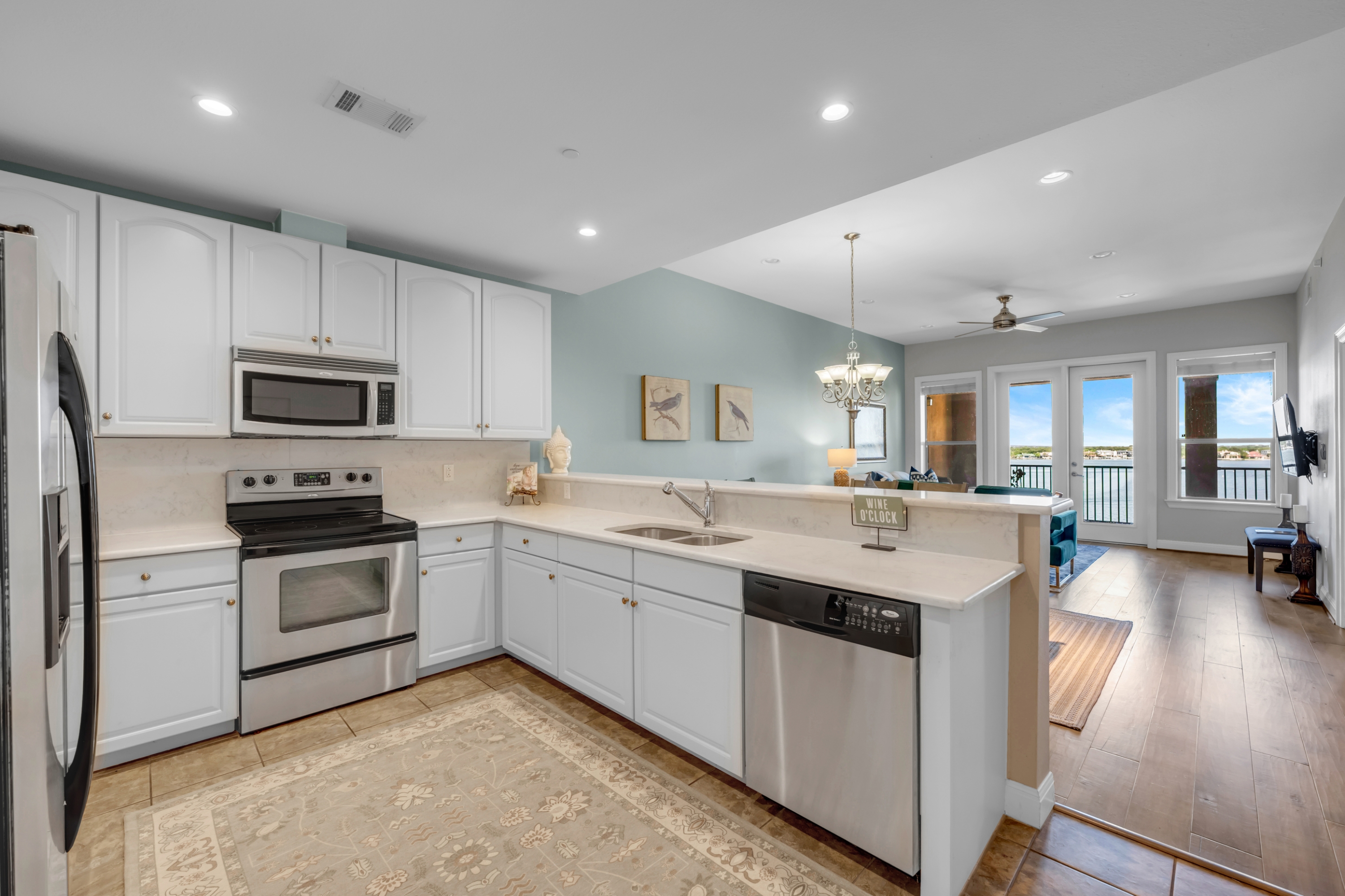 101 West Bank, Horseshoe Bay, TX 78657