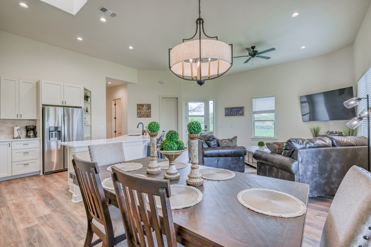302 Parallel Circle, Horseshoe Bay, TX 78657