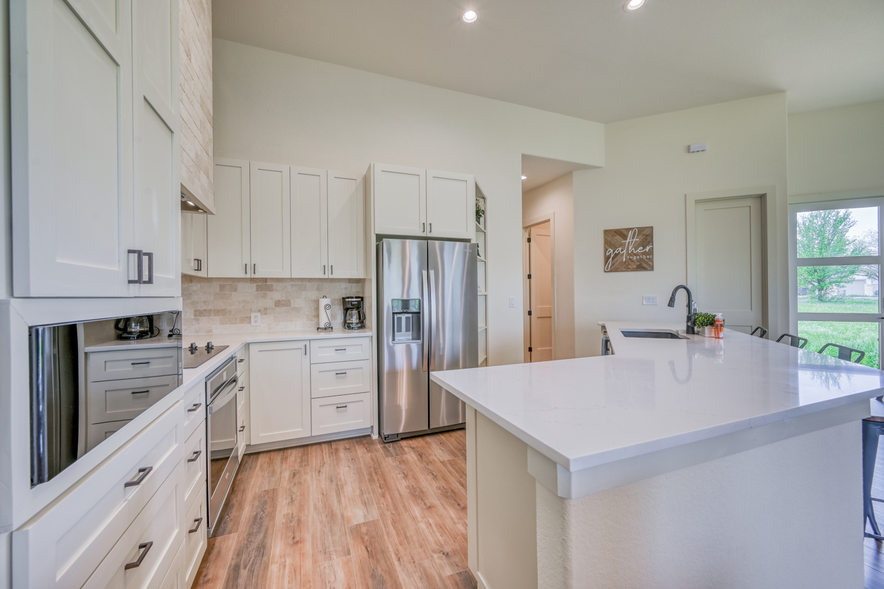 302 Parallel Circle, Horseshoe Bay, TX 78657