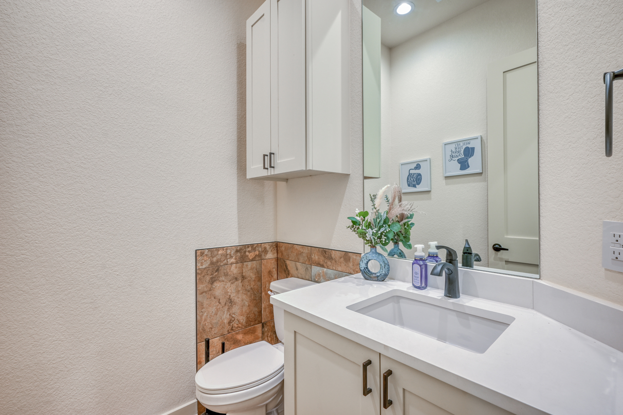 302 Parallel Circle, Horseshoe Bay, TX 78657