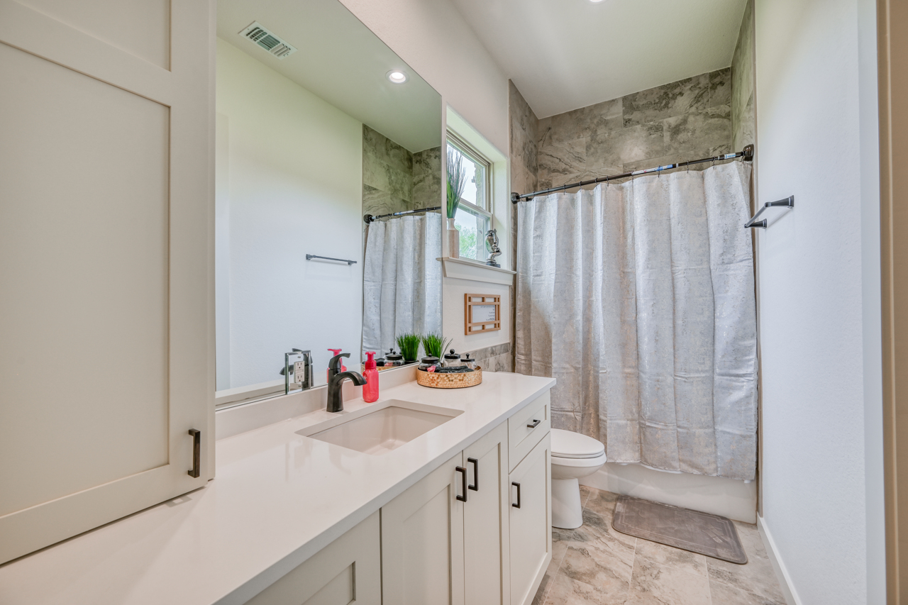 302 Parallel Circle, Horseshoe Bay, TX 78657