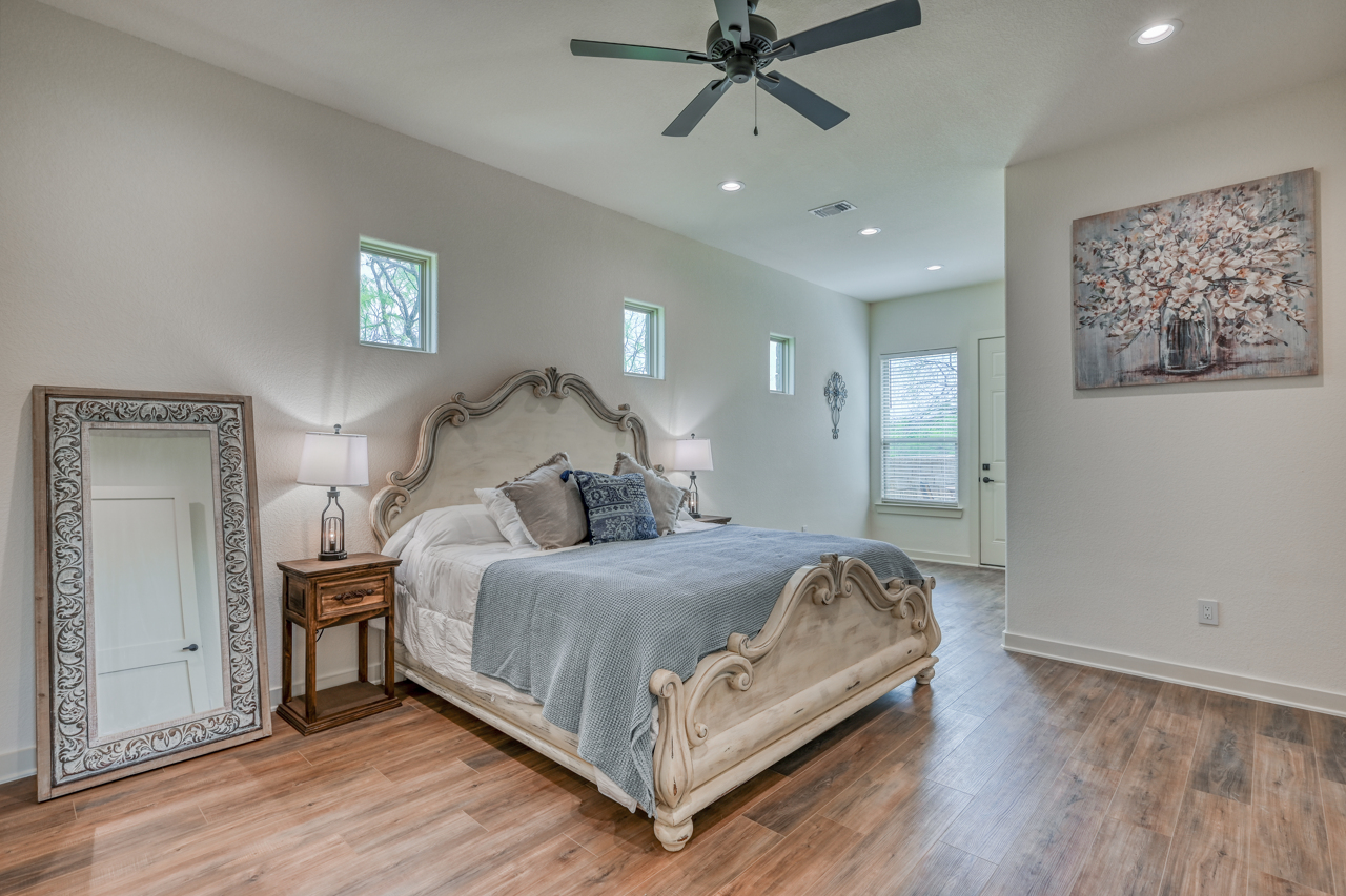 302 Parallel Circle, Horseshoe Bay, TX 78657