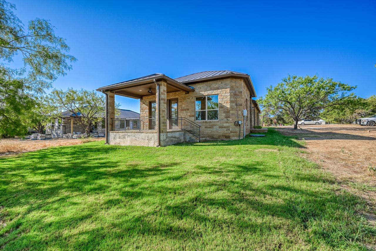 302 Parallel Circle, Horseshoe Bay, TX 78657