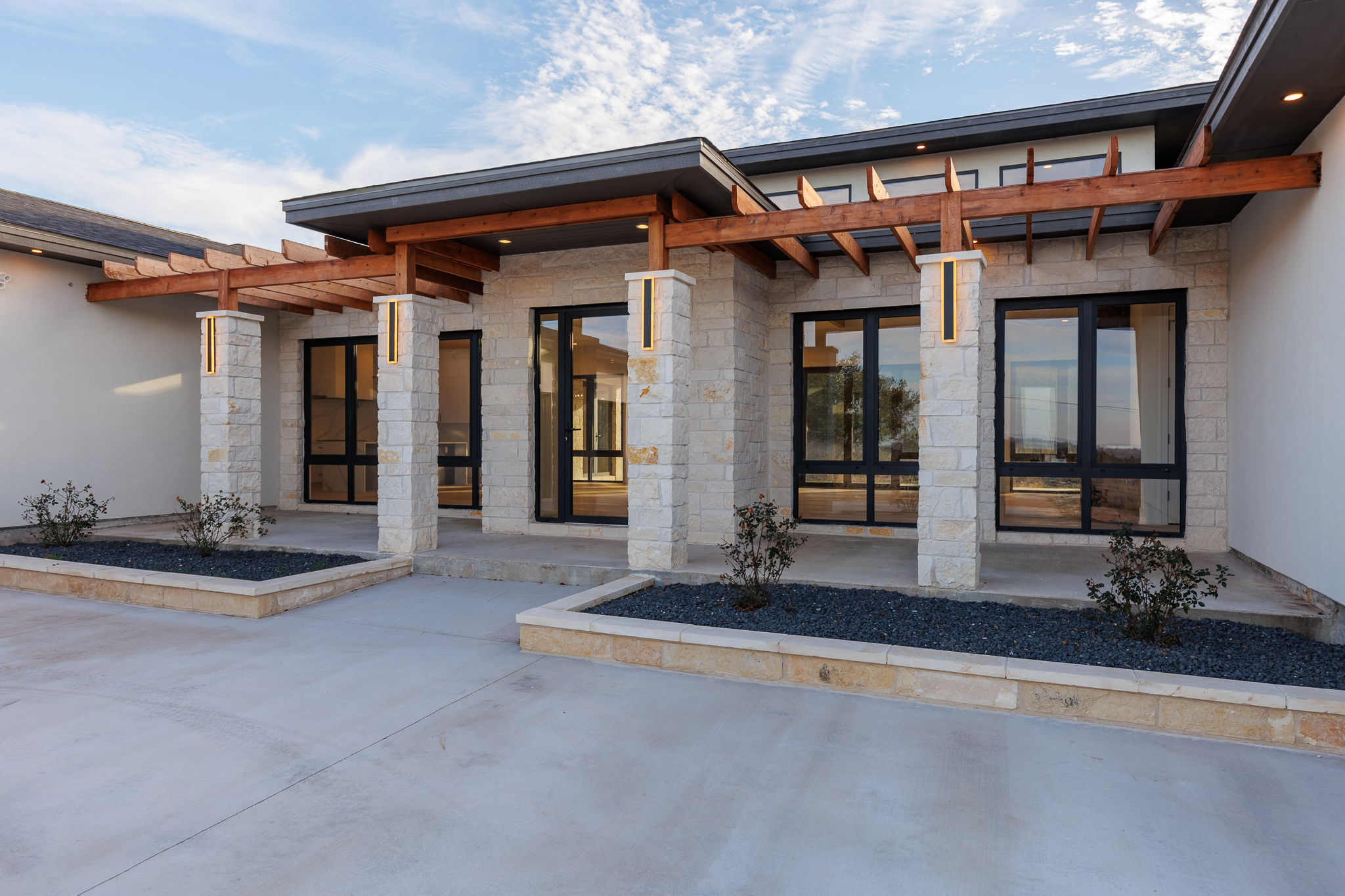 6425 Ranch Road 962 West, Round Mountain, TX 78663