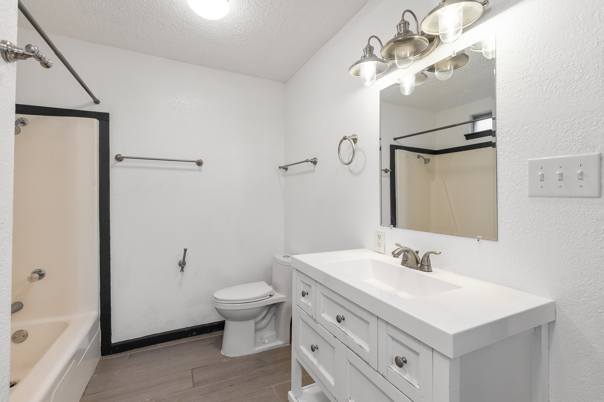 400 North River Oaks Drive, Burnet, TX 78611