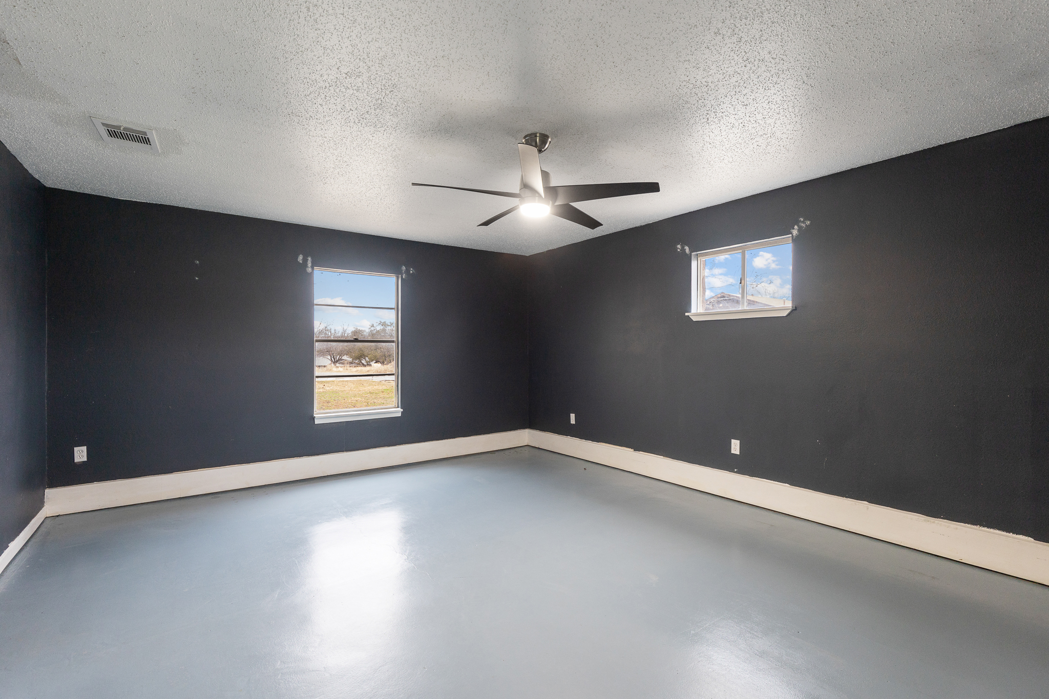 400 North River Oaks Drive, Burnet, TX 78611