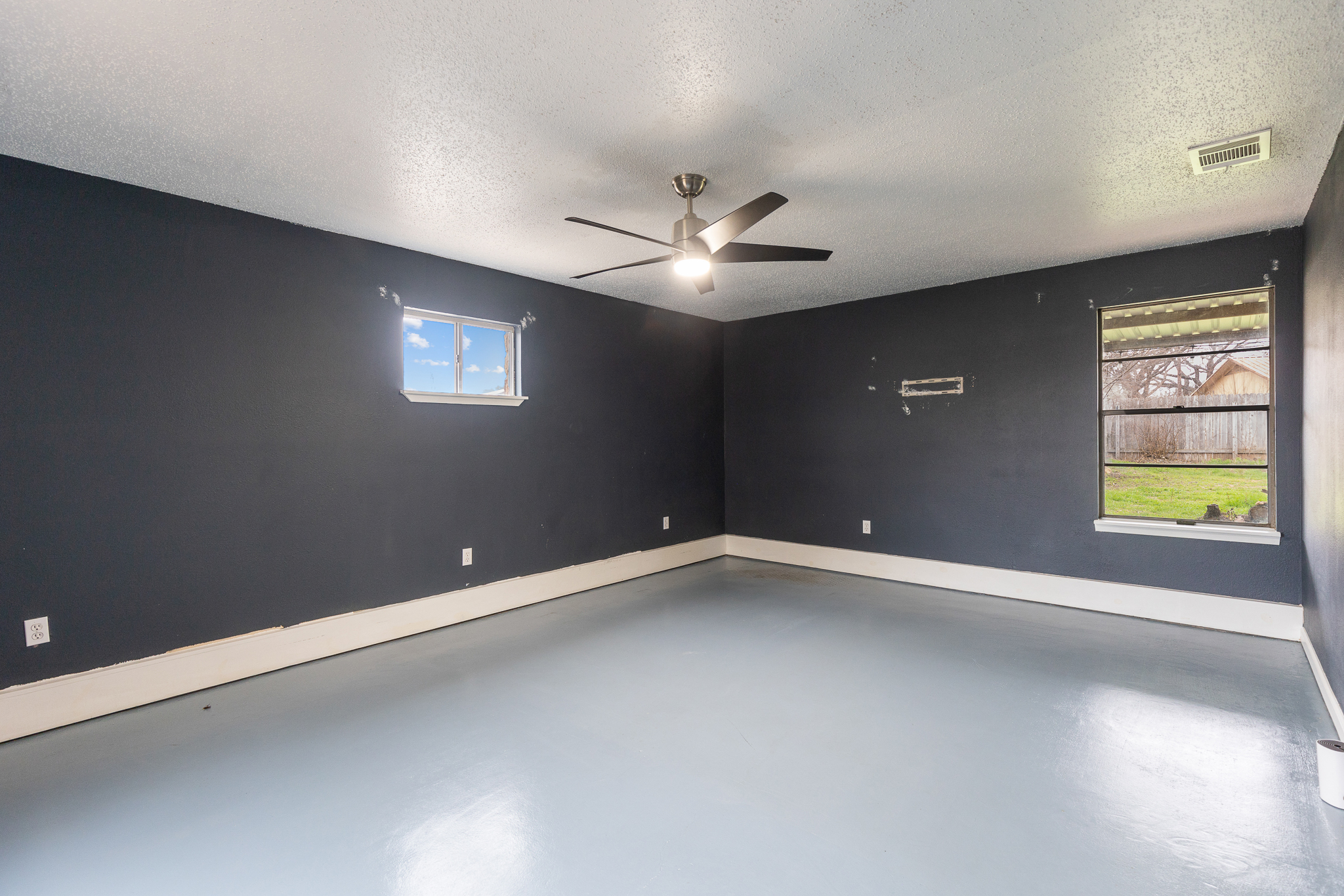 400 North River Oaks Drive, Burnet, TX 78611