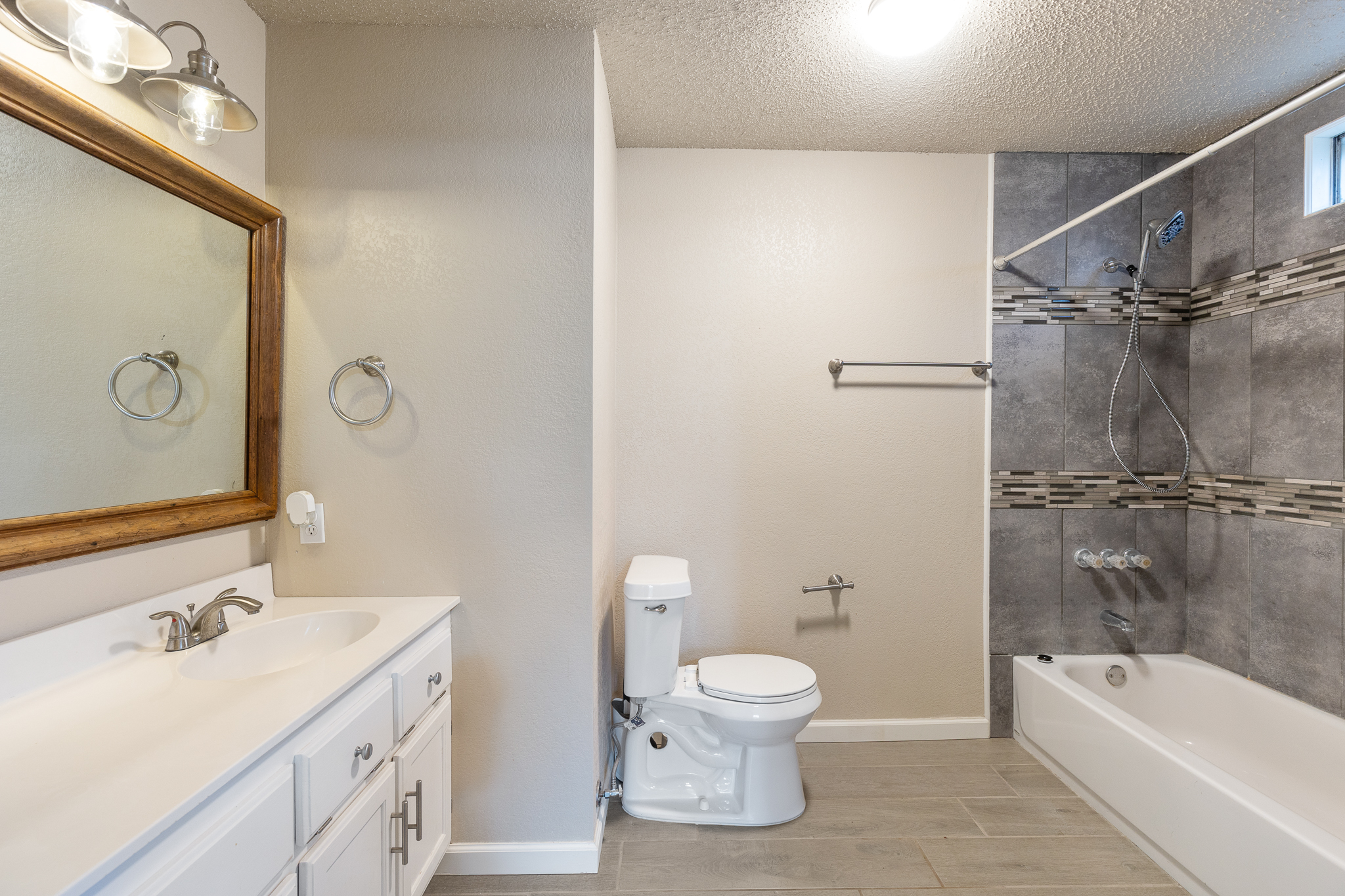 400 North River Oaks Drive, Burnet, TX 78611
