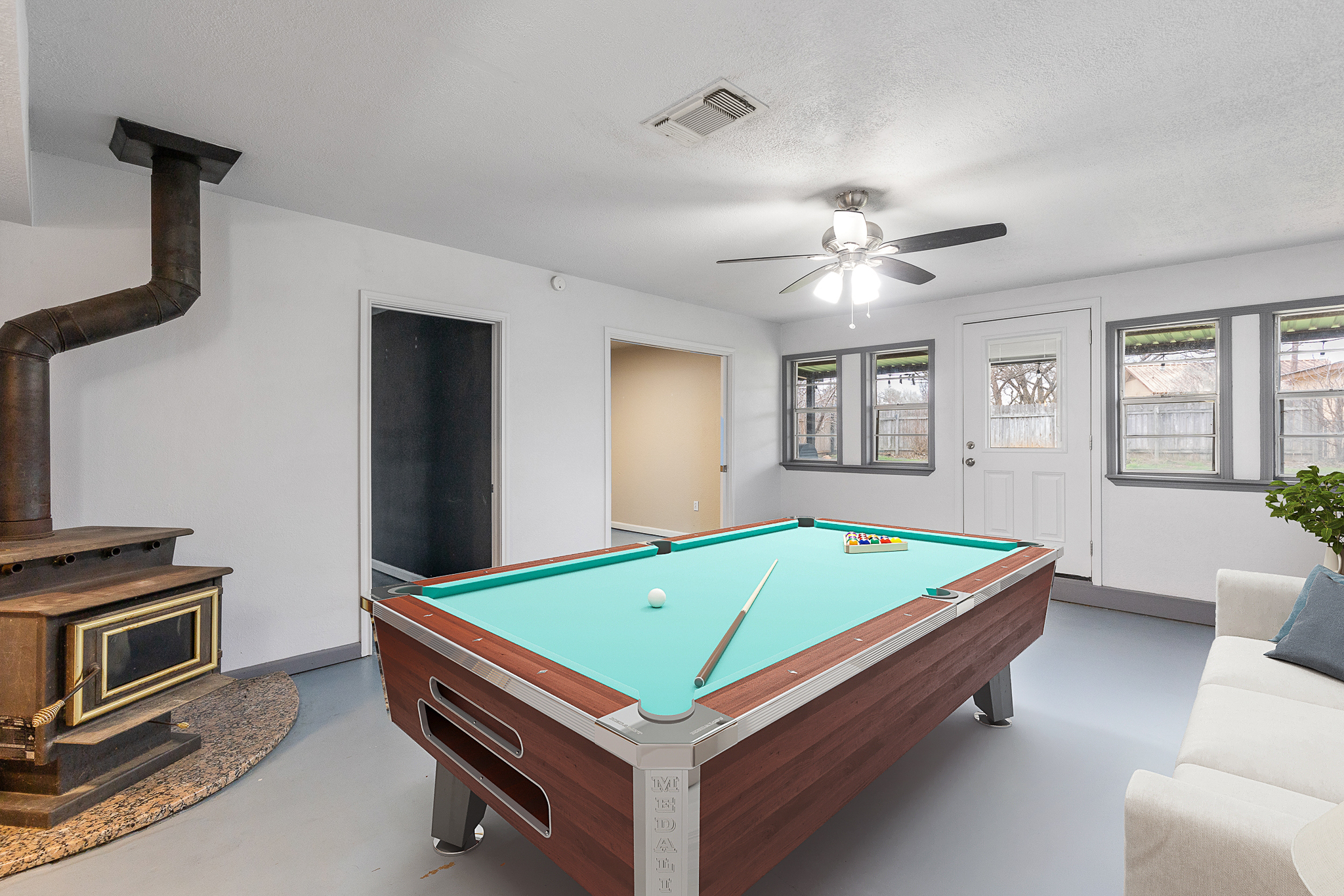 400 North River Oaks Drive, Burnet, TX 78611