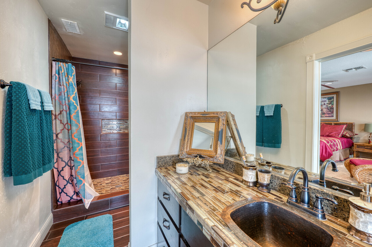 1301 The Cape Road – 6, Horseshoe Bay, TX 78657