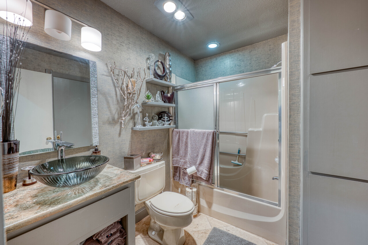 1301 The Cape Road – 6, Horseshoe Bay, TX 78657