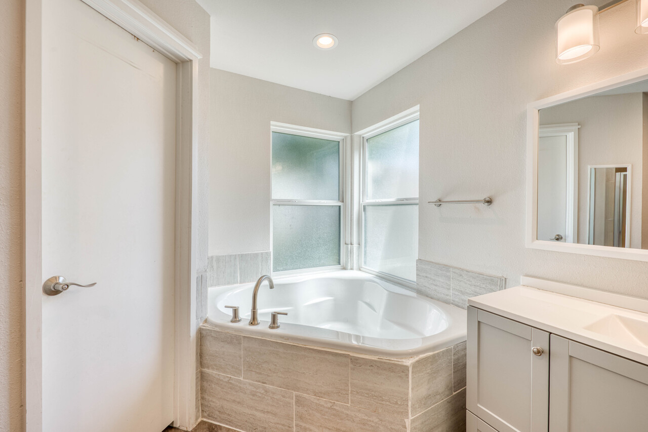 847 Pecan Lane, Cottonwood Shores, TX 78657