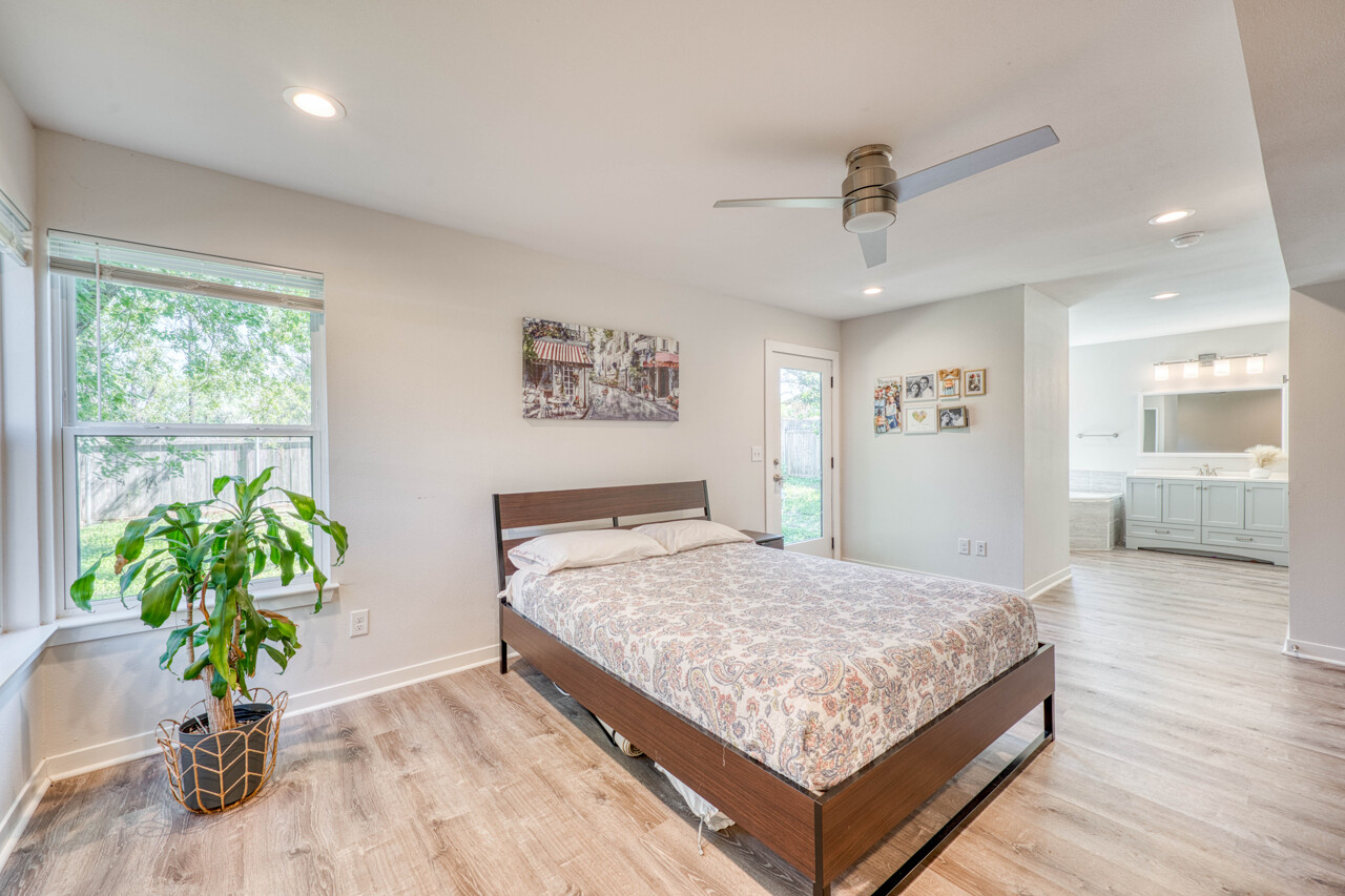 847 Pecan Lane, Cottonwood Shores, TX 78657