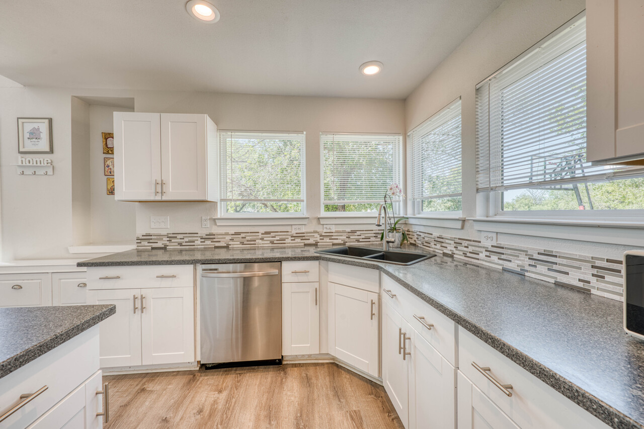 847 Pecan Lane, Cottonwood Shores, TX 78657